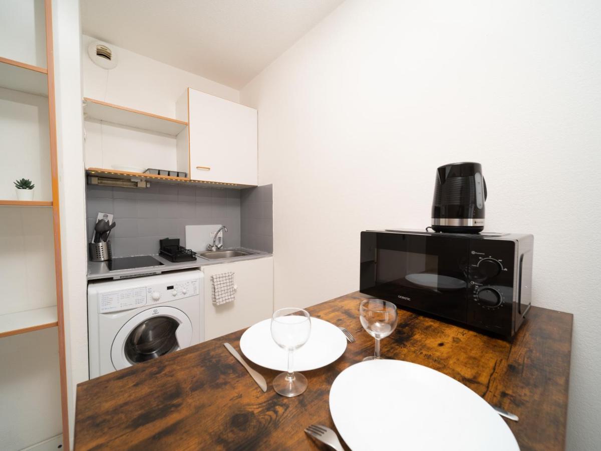 Appartement Climatise Avec Parking A 6Min A Pied De La Gare St Charles Marseille Exteriör bild