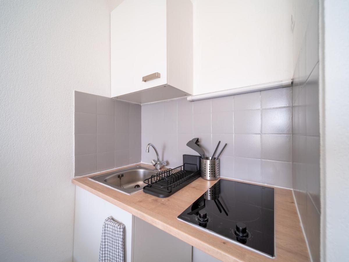 Appartement Climatise Avec Parking A 6Min A Pied De La Gare St Charles Marseille Exteriör bild