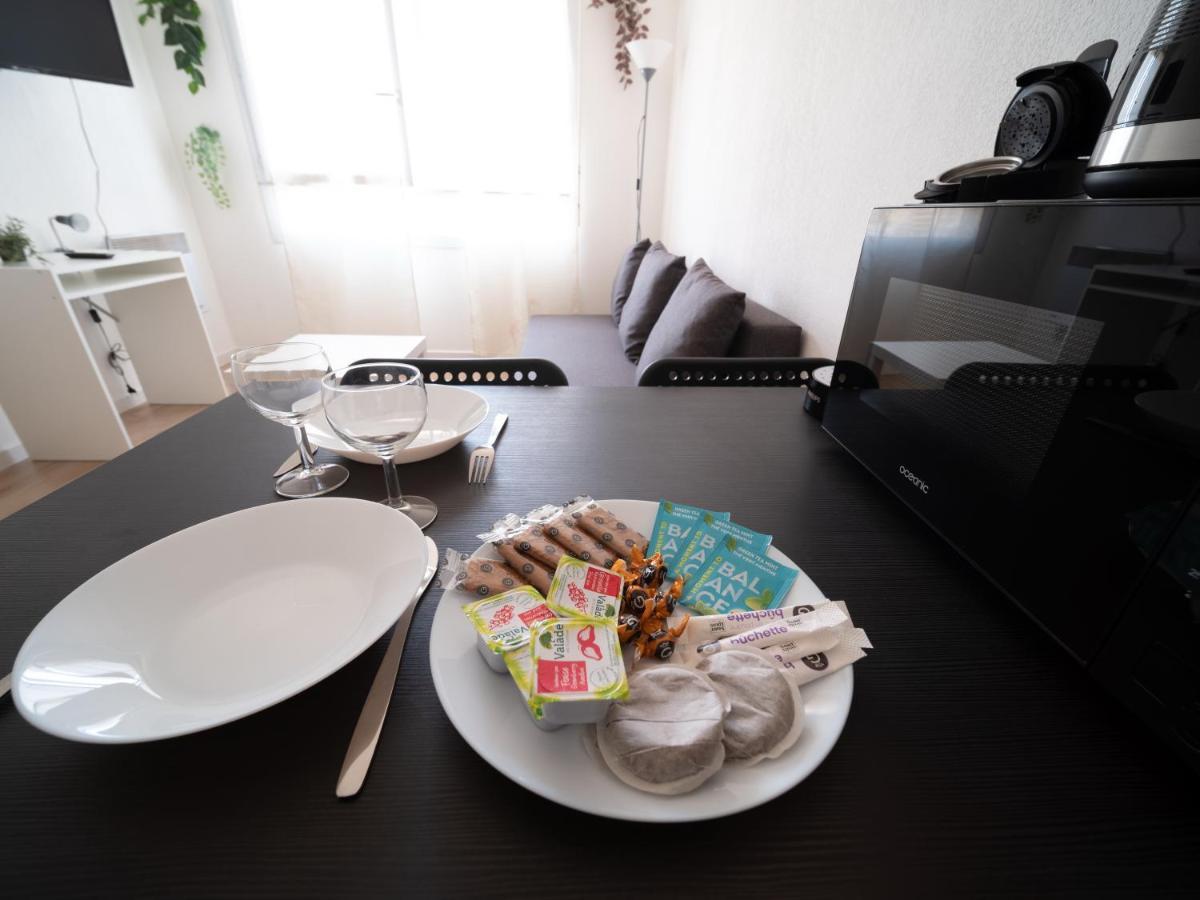 Appartement Climatise Avec Parking A 6Min A Pied De La Gare St Charles Marseille Exteriör bild