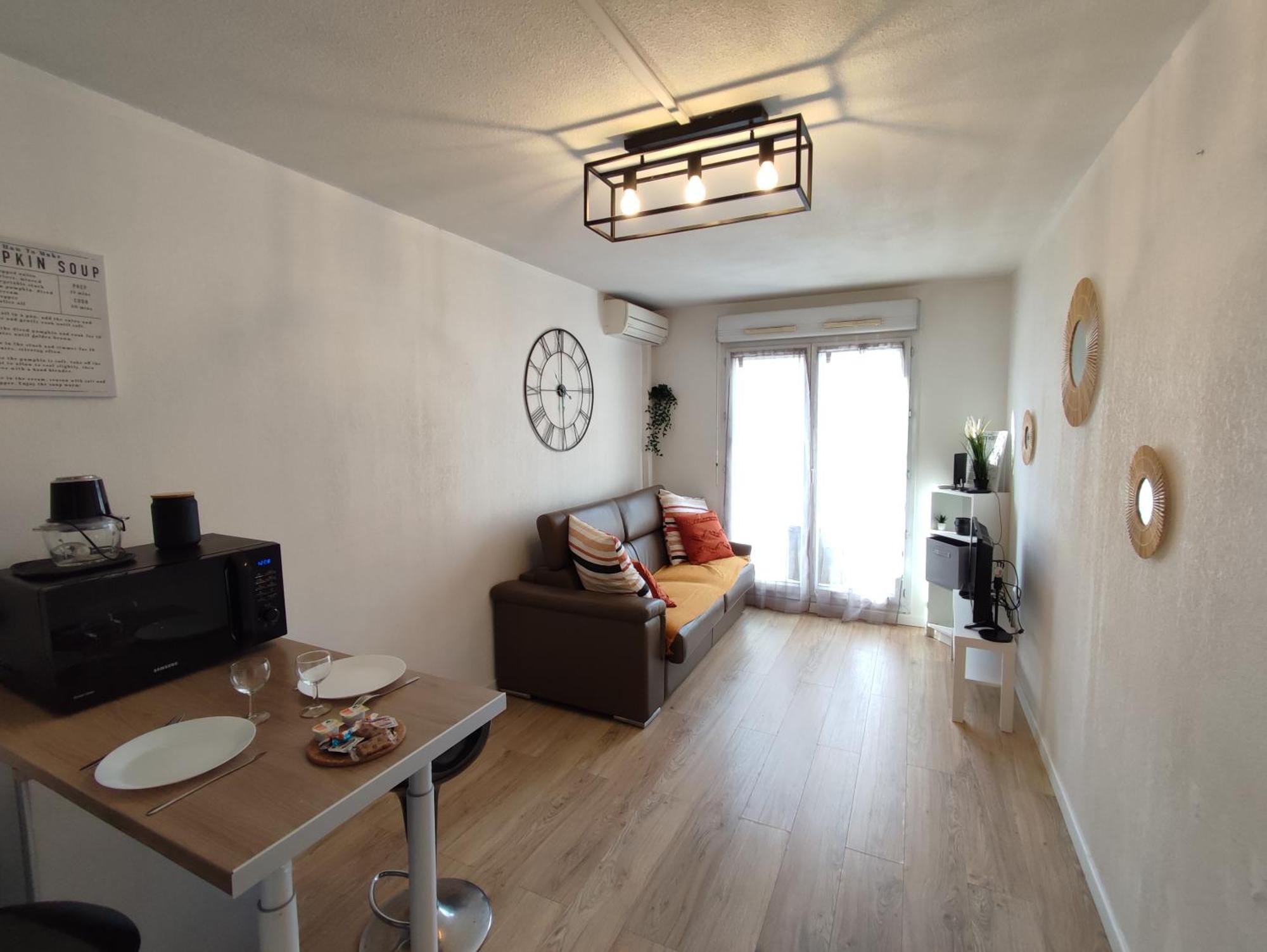 Appartement Climatise Avec Parking A 6Min A Pied De La Gare St Charles Marseille Exteriör bild